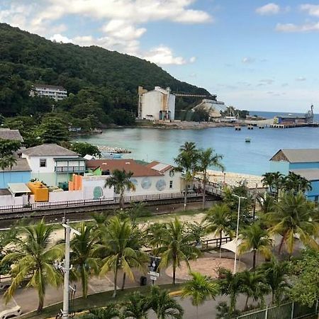 Studio 6 At Turtle Beach Towers Ocho Rios Bagian luar foto