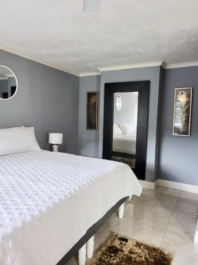 Studio 6 At Turtle Beach Towers Ocho Rios Bagian luar foto
